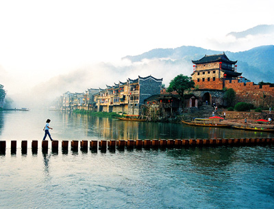 長沙往返A(chǔ)9線：鳳凰古城、德夯苗寨、矮寨吊索橋品質(zhì)純玩兩日游