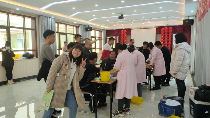 關(guān)愛(ài)女性健康，我們?cè)傩袆?dòng)